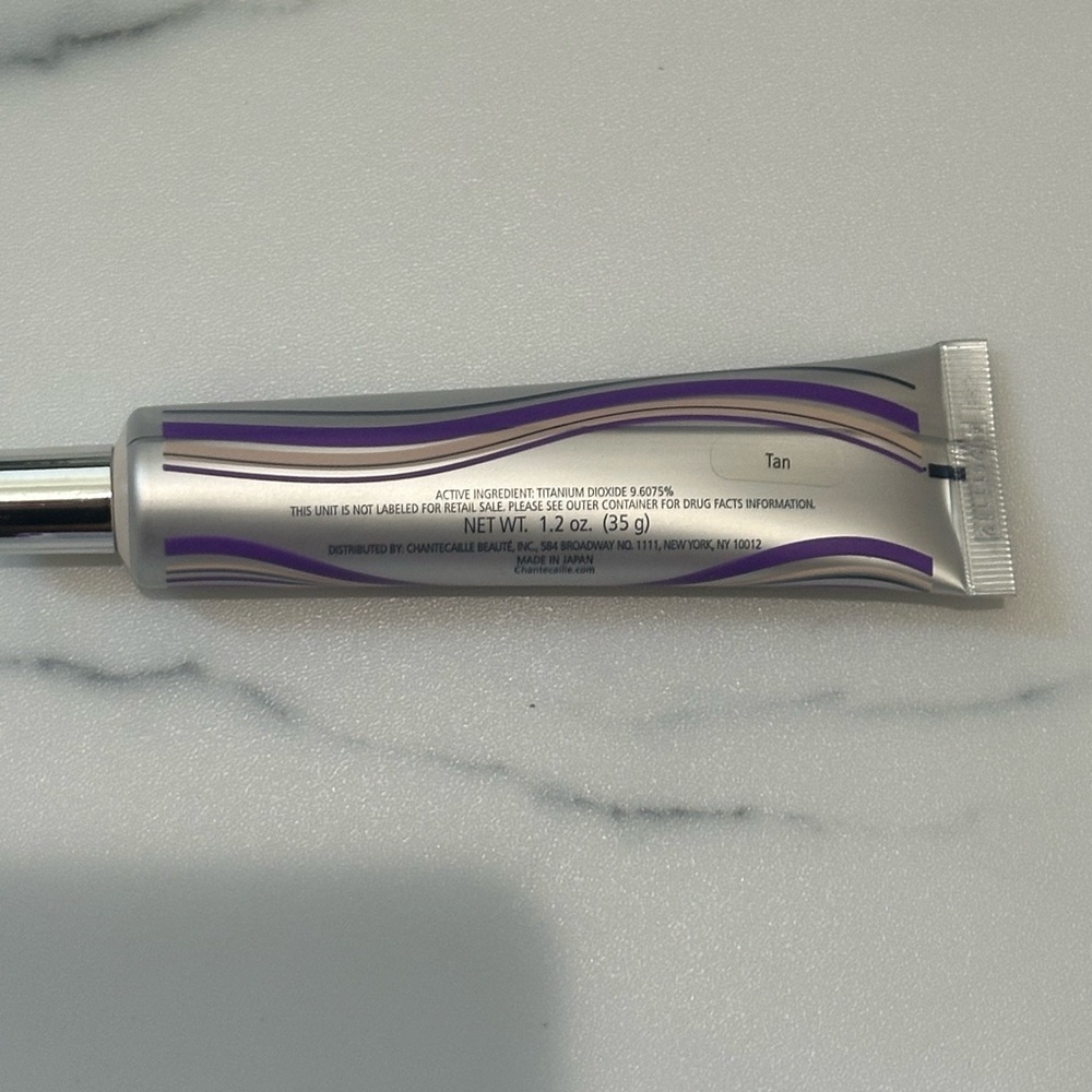 Chantecaille Just Skin Tinted Moisturizer SPF 15 - Purple and Silver - Picture 4 of 9